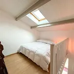 Avec Jardinet Dans Avec Piscine Apartman *