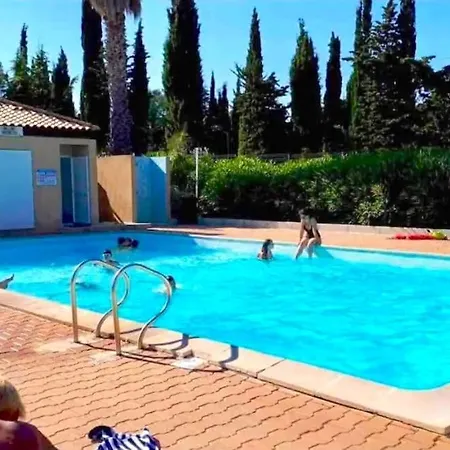 アパート Avec Jardinet Dans Avec Piscine