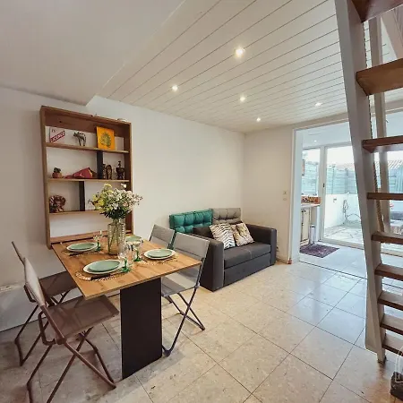 Apartman Avec Jardinet Dans Avec Piscine *